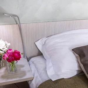 Dharma Boutique & 4* Rome